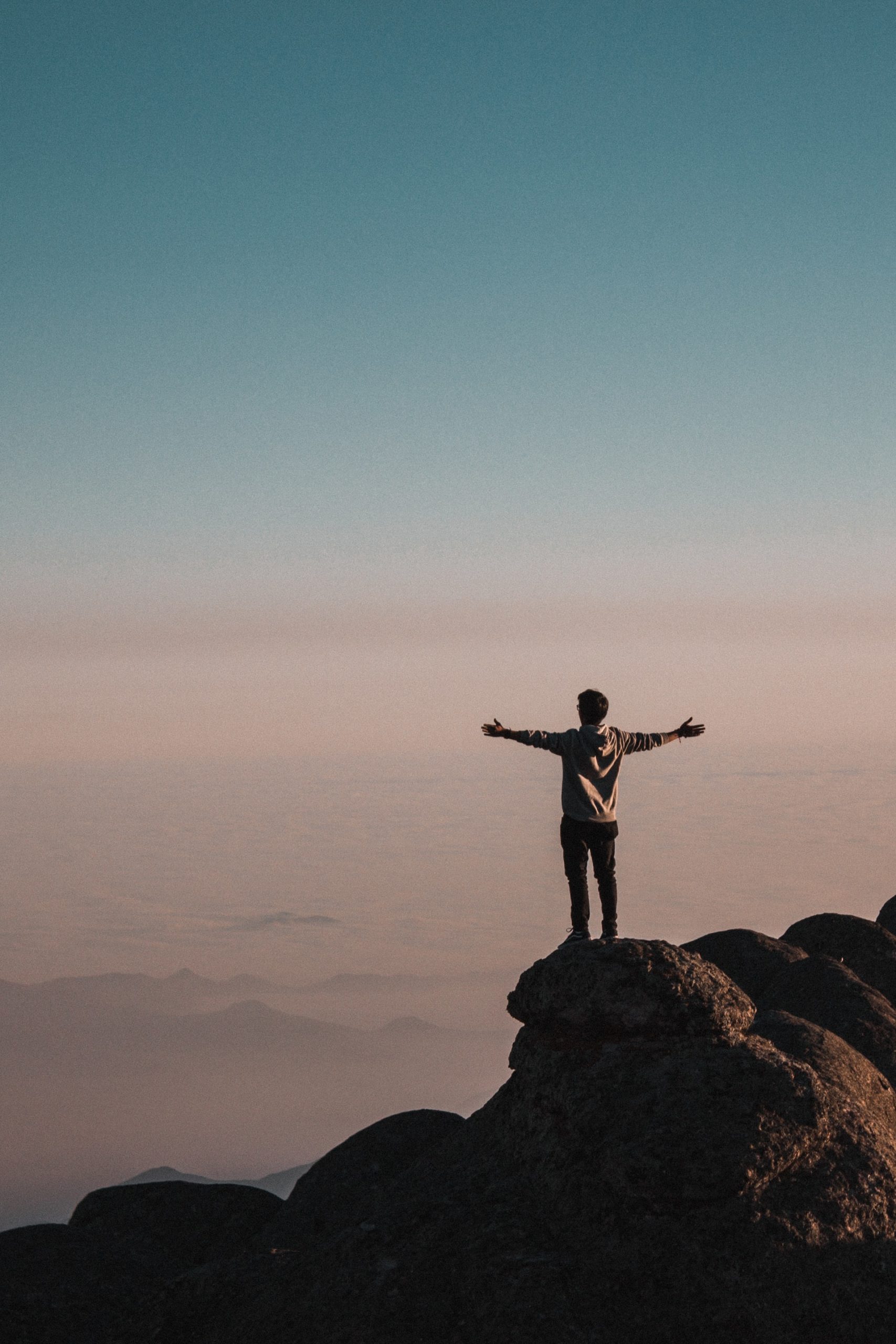 junior-moran-hrEJYRtBDrk-unsplash voyageurs usa